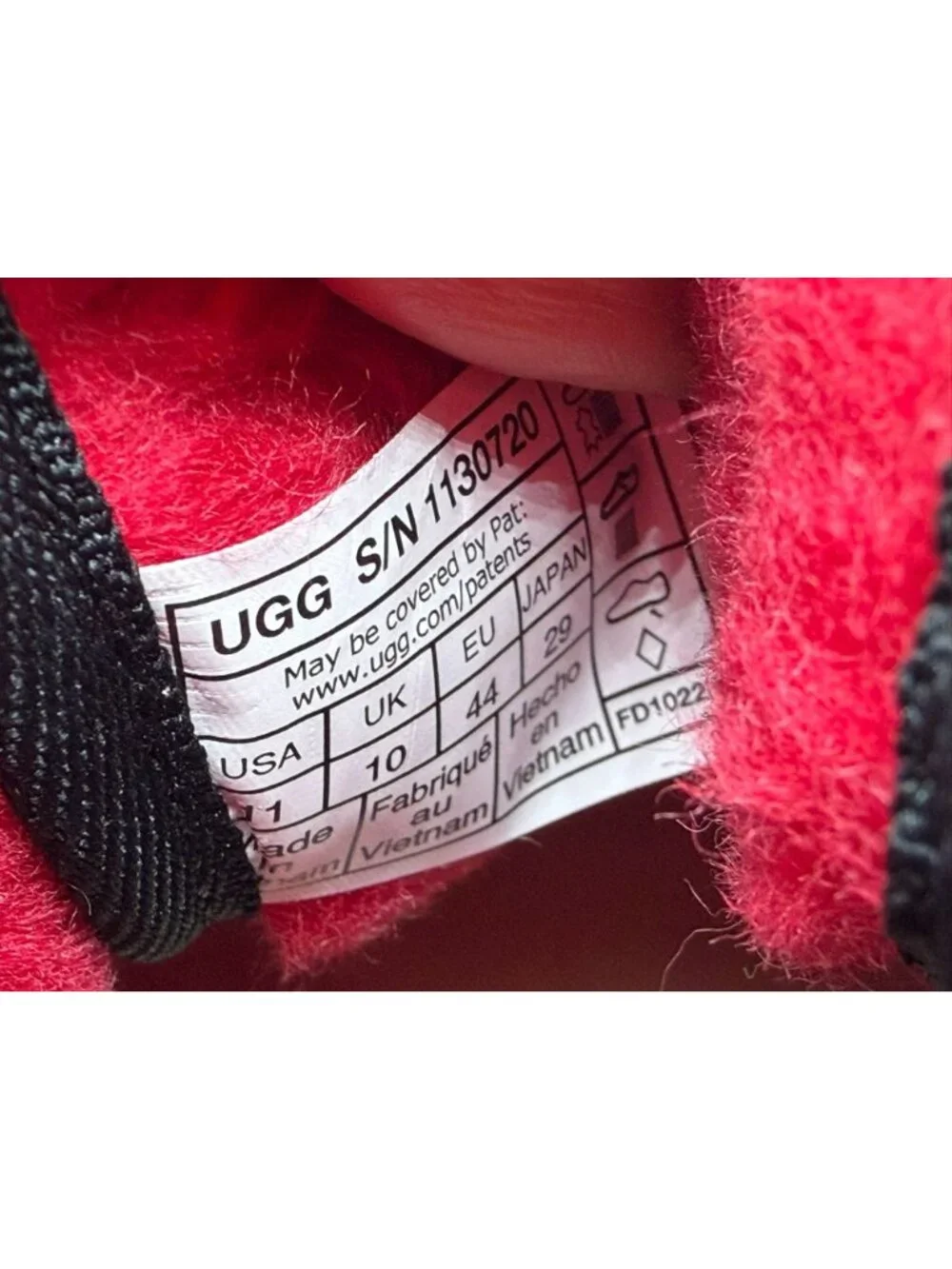 UGG Men's Neumel Snapback Boots Men's Size 11 Samba Red Slip On Fur Lined Shoes